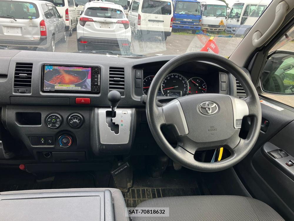Toyota HIACE VAN 2019-07 976195-12