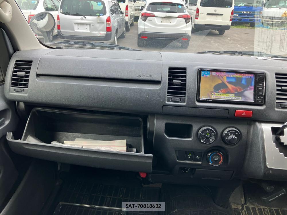 Toyota HIACE VAN 2019-07 976195-16