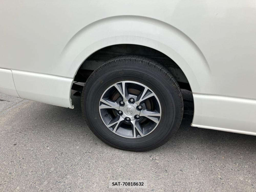 Toyota HIACE VAN 2019-07 976195-27
