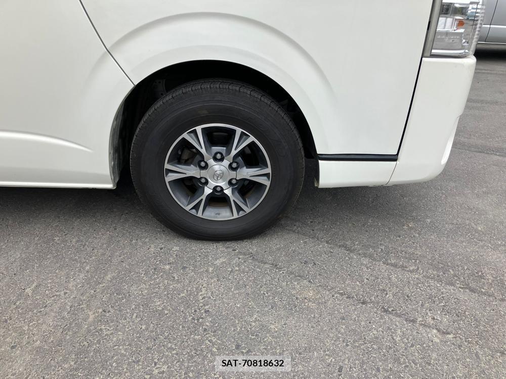 Toyota HIACE VAN 2019-07 976195-28