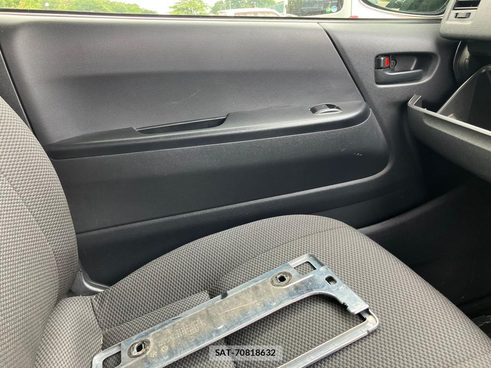 Toyota HIACE VAN 2019-07 976195-32