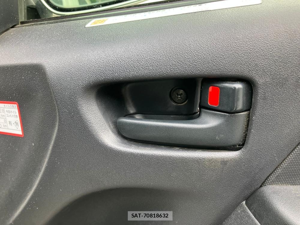 Toyota HIACE VAN 2019-07 976195-33