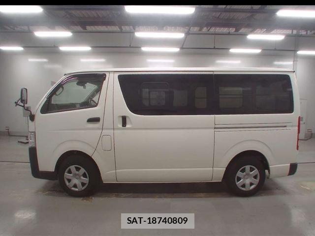 Toyota HIACE VAN 2018-05 1076733-2