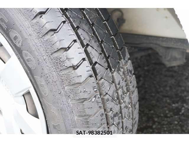 Toyota HIACE VAN 2013-06 1197548-9