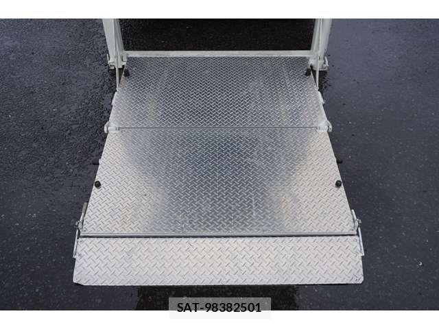 Toyota HIACE VAN 2013-06 1197548-18