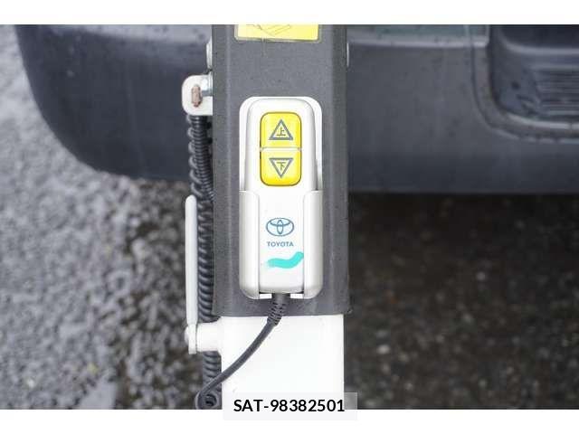 Toyota HIACE VAN 2013-06 1197548-19
