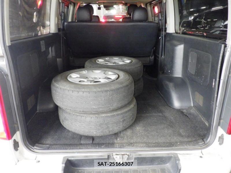 Toyota HIACE VAN 2018 1213723-4