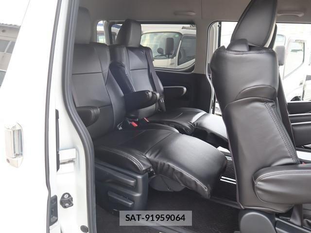 Toyota HIACE VAN 2019-01 1228225-16