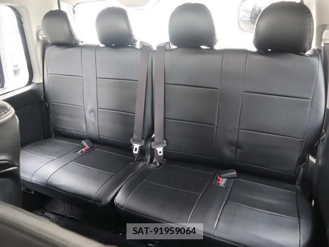 Toyota HIACE VAN 2019-01 1228225-18