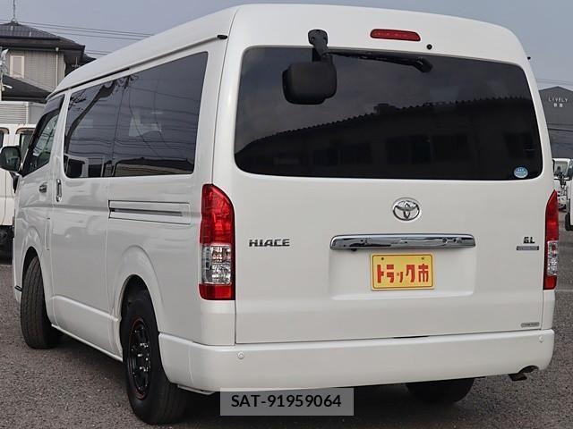 Toyota HIACE VAN 2019-01 1228225-6