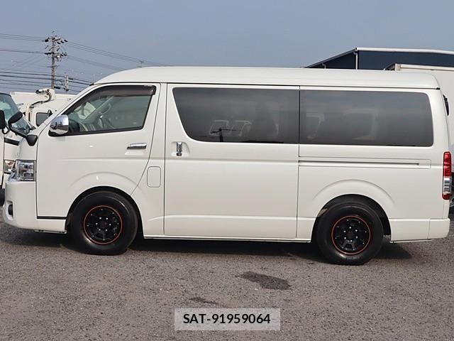 Toyota HIACE VAN 2019-01 1228225-8
