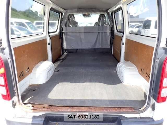 Toyota HIACE VAN 2019 1231939-10