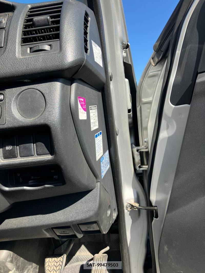 Toyota HIACE VAN 2019 1230699-11