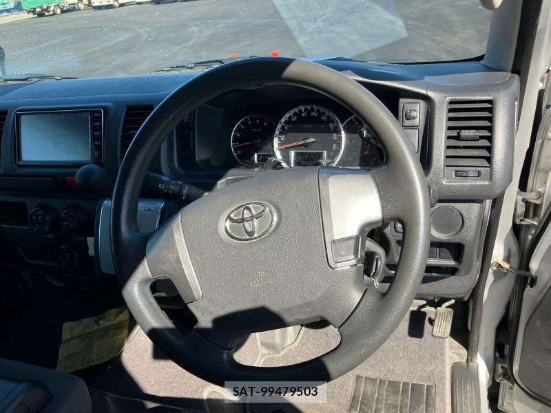 Toyota HIACE VAN 2019 1230699-16