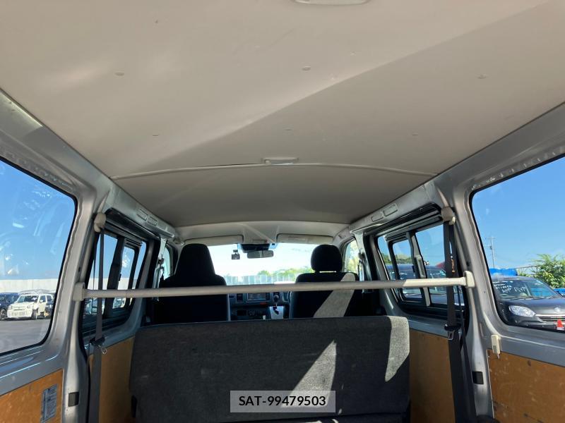 Toyota HIACE VAN 2019 1230699-28