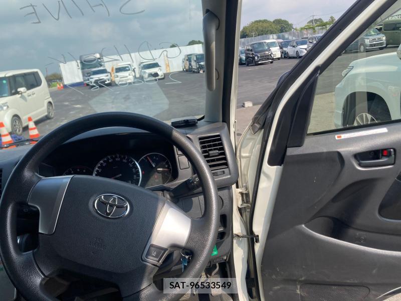 Toyota HIACE VAN 2018 1230251-12