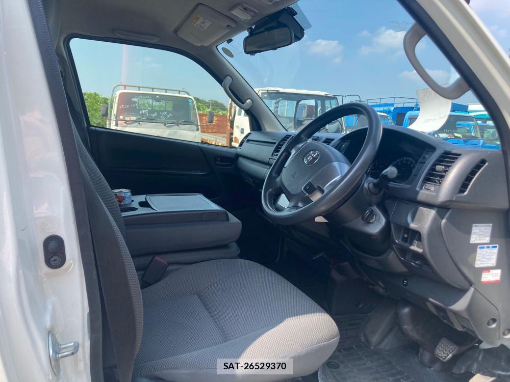 Toyota HIACE VAN 2018 1218353-9
