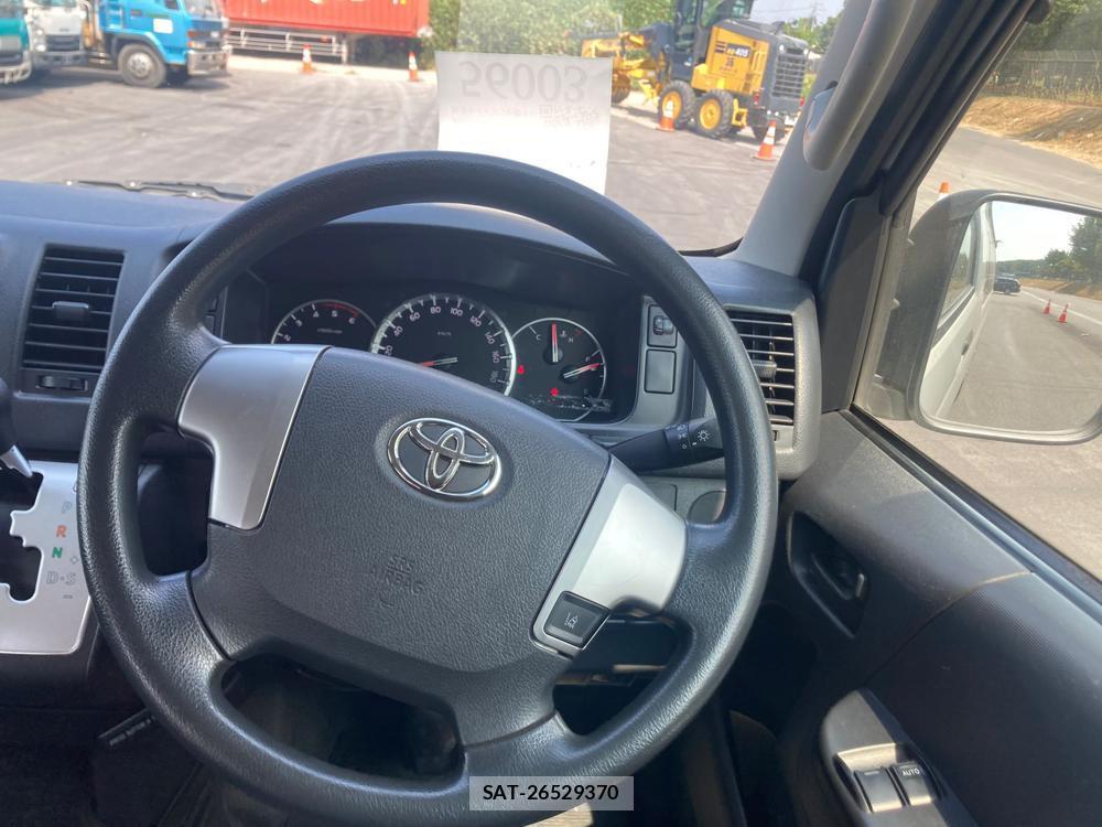 Toyota HIACE VAN 2018 1218353-13