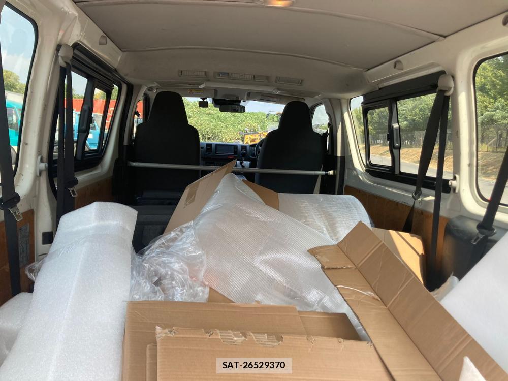 Toyota HIACE VAN 2018 1218353-26