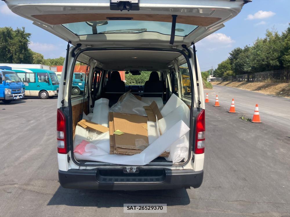 Toyota HIACE VAN 2018 1218353-28