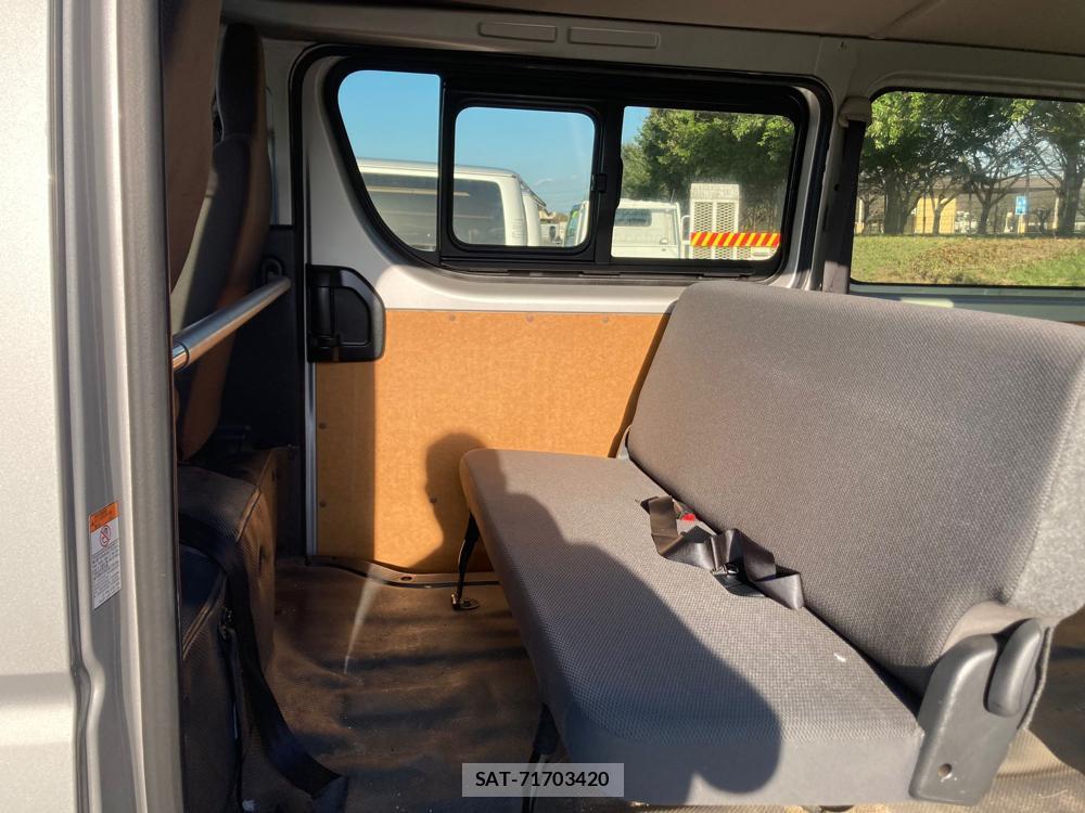 Toyota HIACE VAN 2018 1284218-9