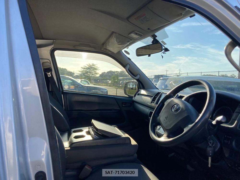 Toyota HIACE VAN 2018 1284218-11
