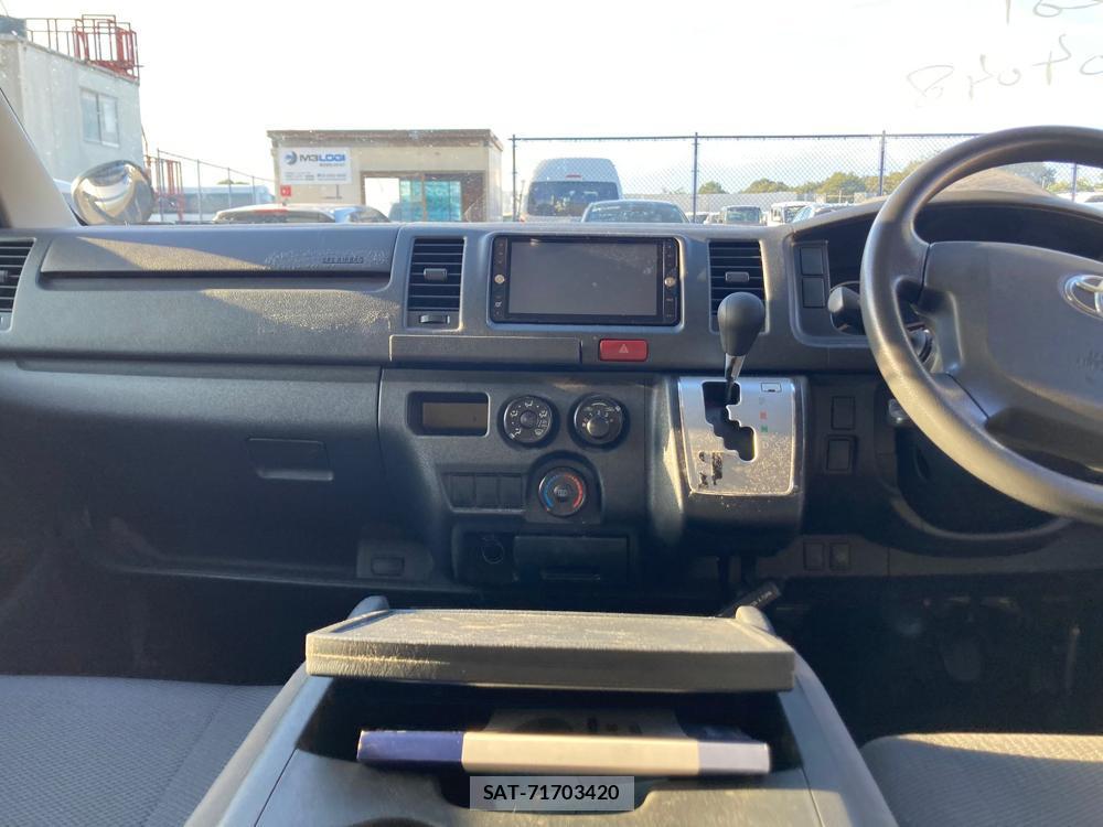 Toyota HIACE VAN 2018 1284218-12