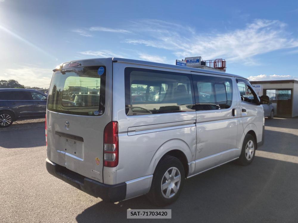 Toyota HIACE VAN 2018 1284218-4