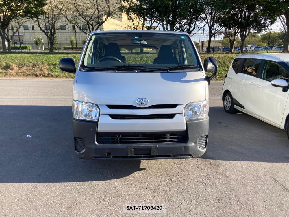 Toyota HIACE VAN 2018 1284218-7