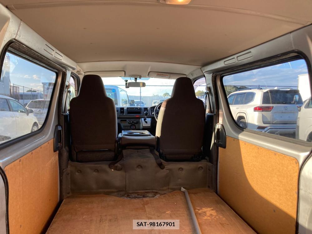 Toyota HIACE VAN 2019 1284219-26