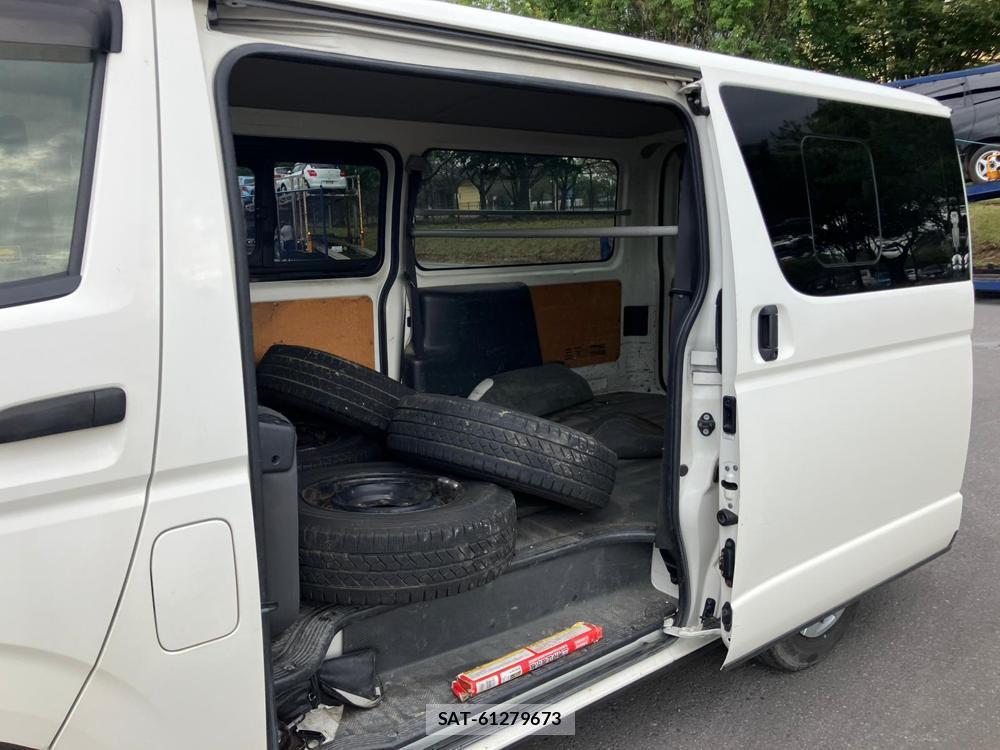 Toyota HIACE VAN 2018 1218402-10