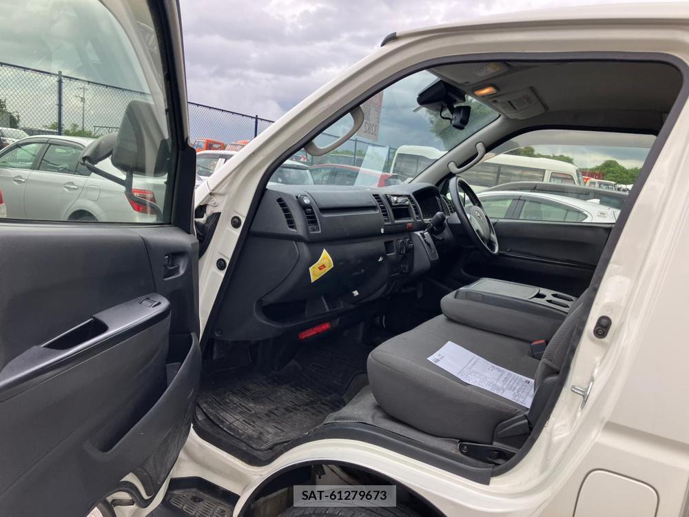 Toyota HIACE VAN 2018 1218402-11