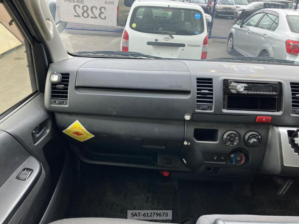 Toyota HIACE VAN 2018 1218402-19