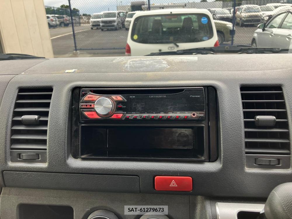 Toyota HIACE VAN 2018 1218402-21