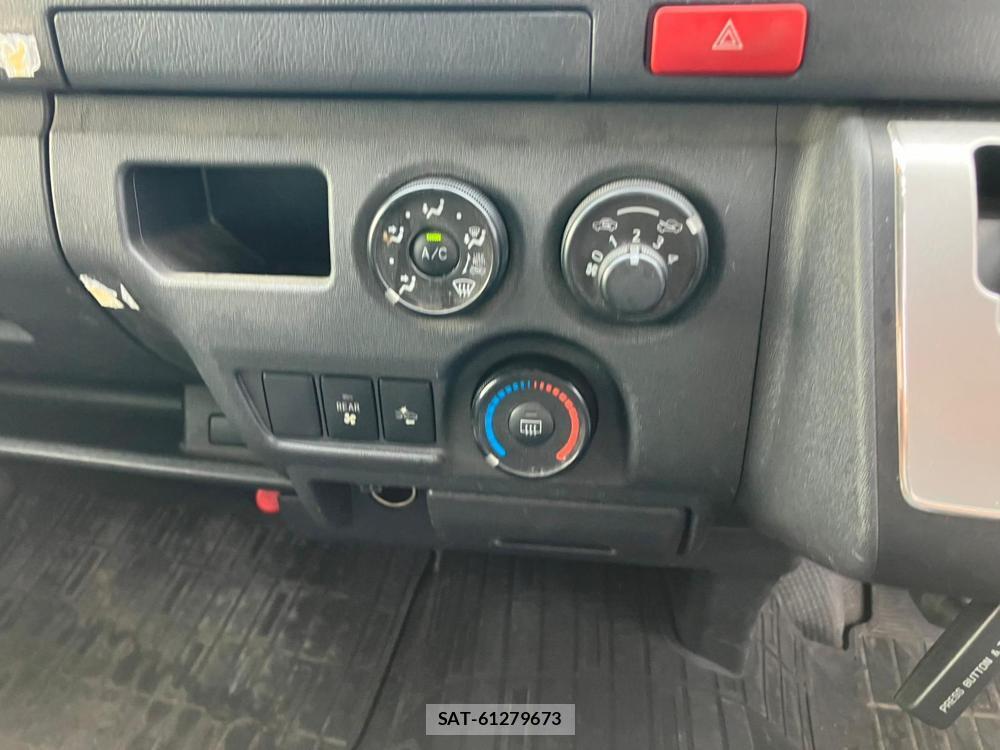 Toyota HIACE VAN 2018 1218402-23