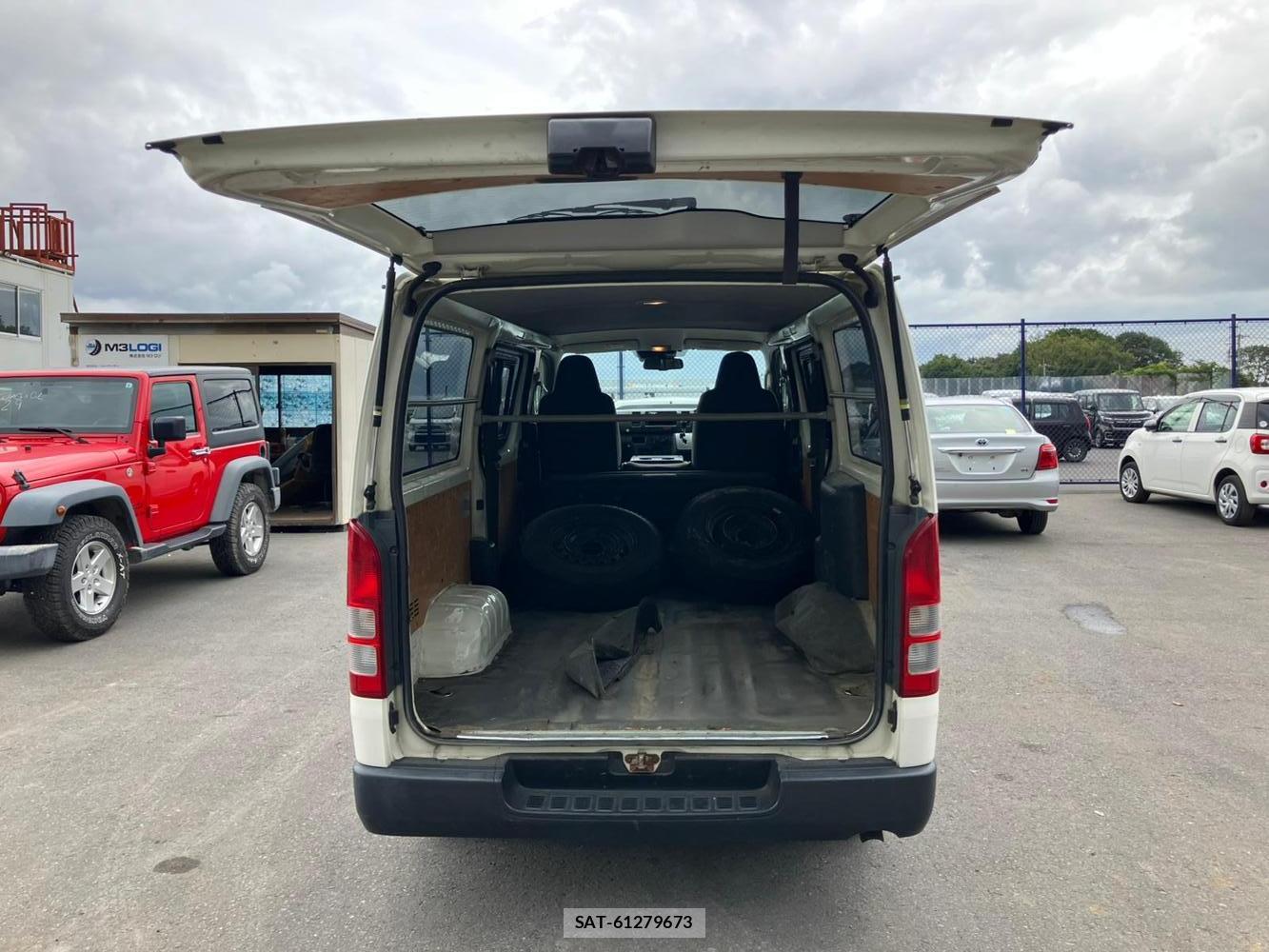 Toyota HIACE VAN 2018 1218402-30