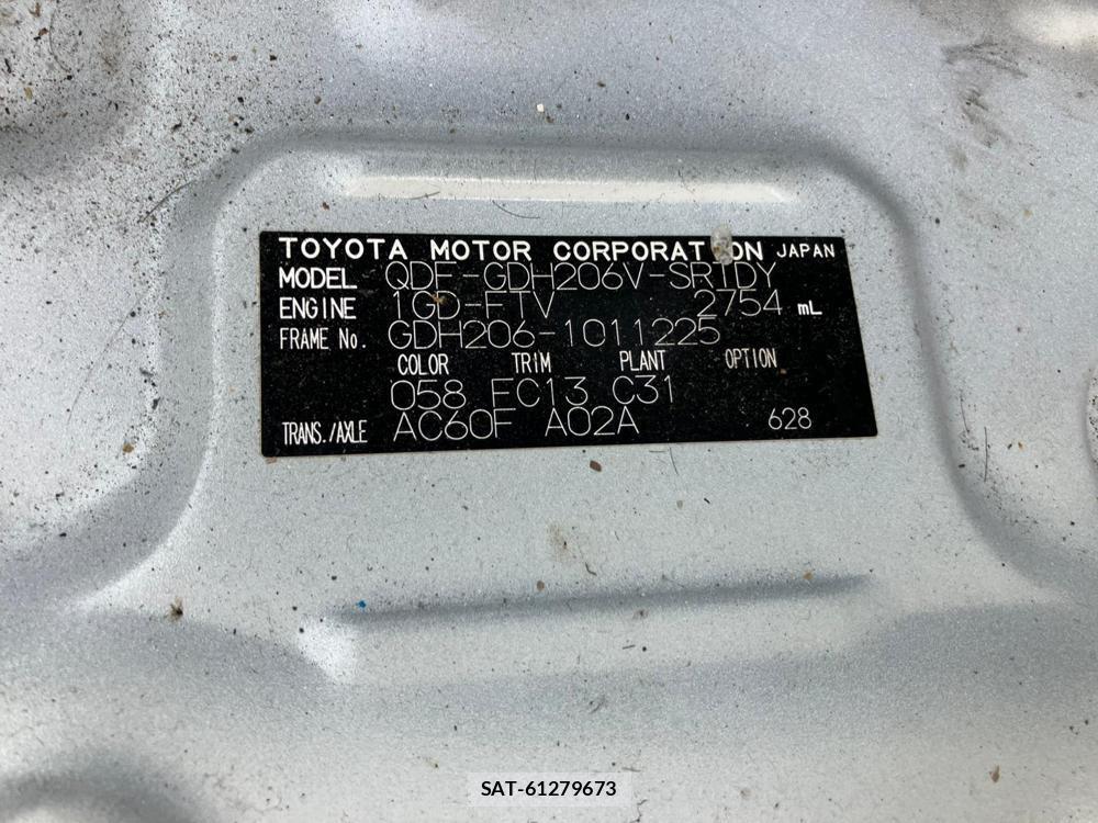 Toyota HIACE VAN 2018 1218402-36