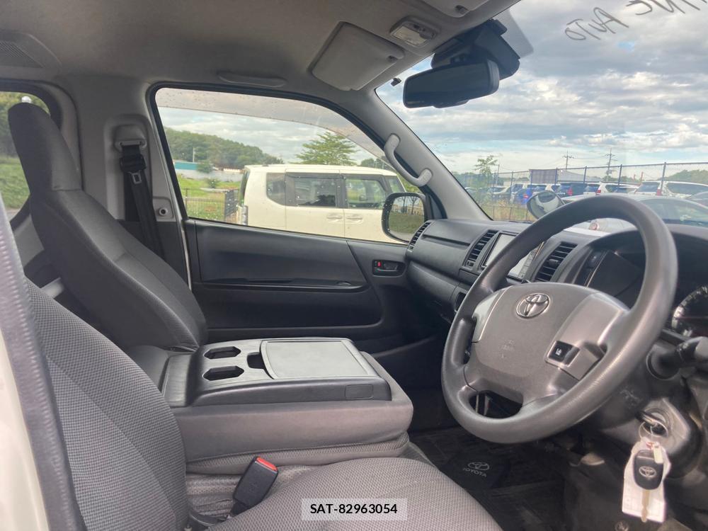Toyota HIACE VAN 2020 1305385-11