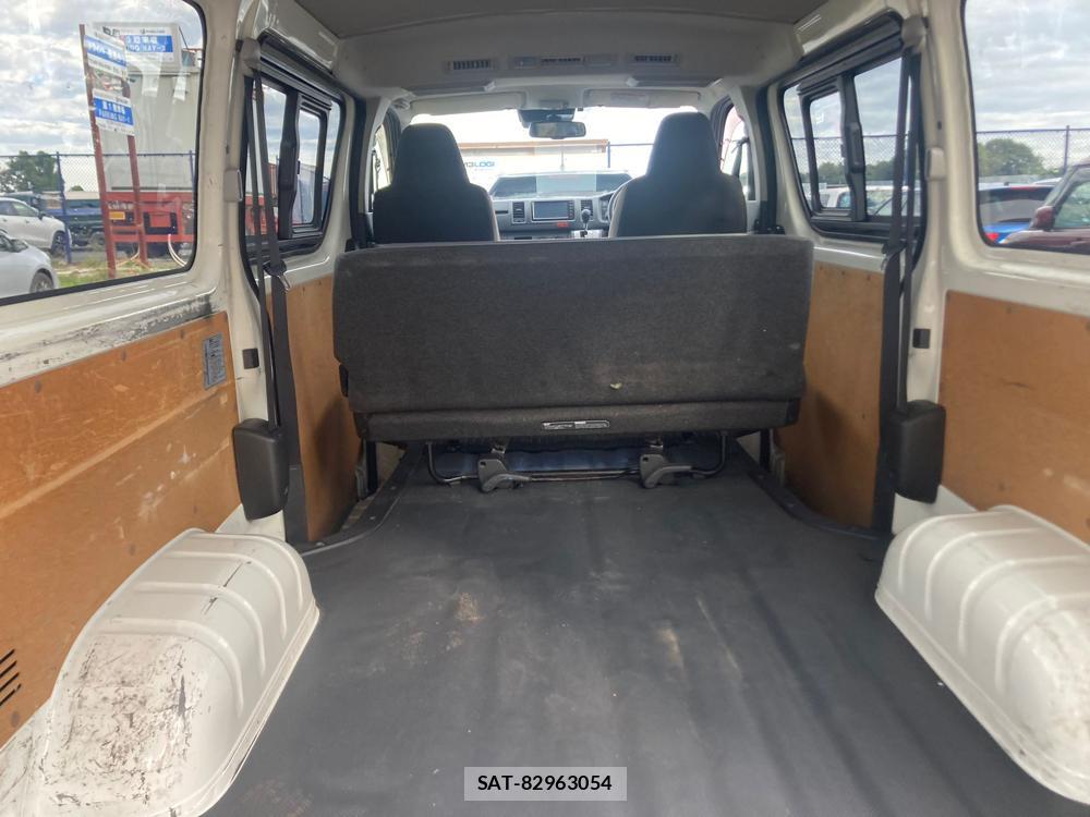 Toyota HIACE VAN 2020 1305385-27
