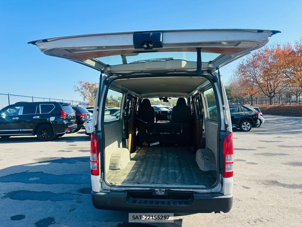 Toyota HIACE VAN 2020 1491623-26