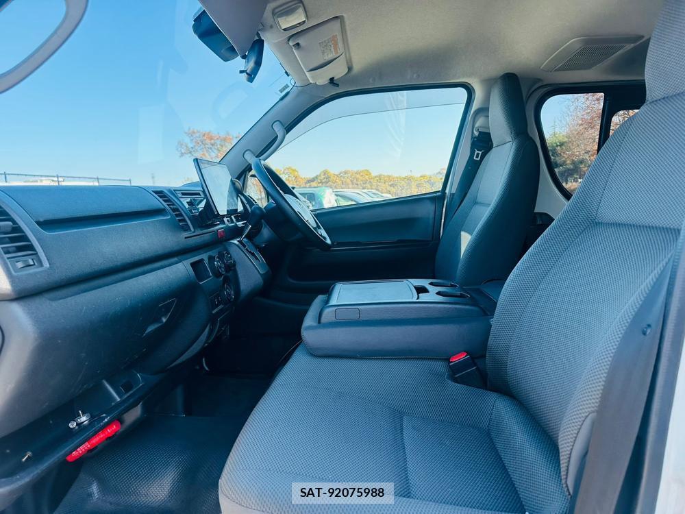 Toyota HIACE VAN 2019 1491629-10