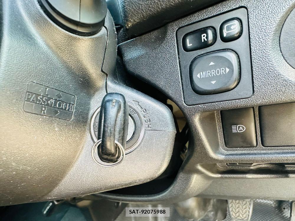 Toyota HIACE VAN 2019 1491629-16