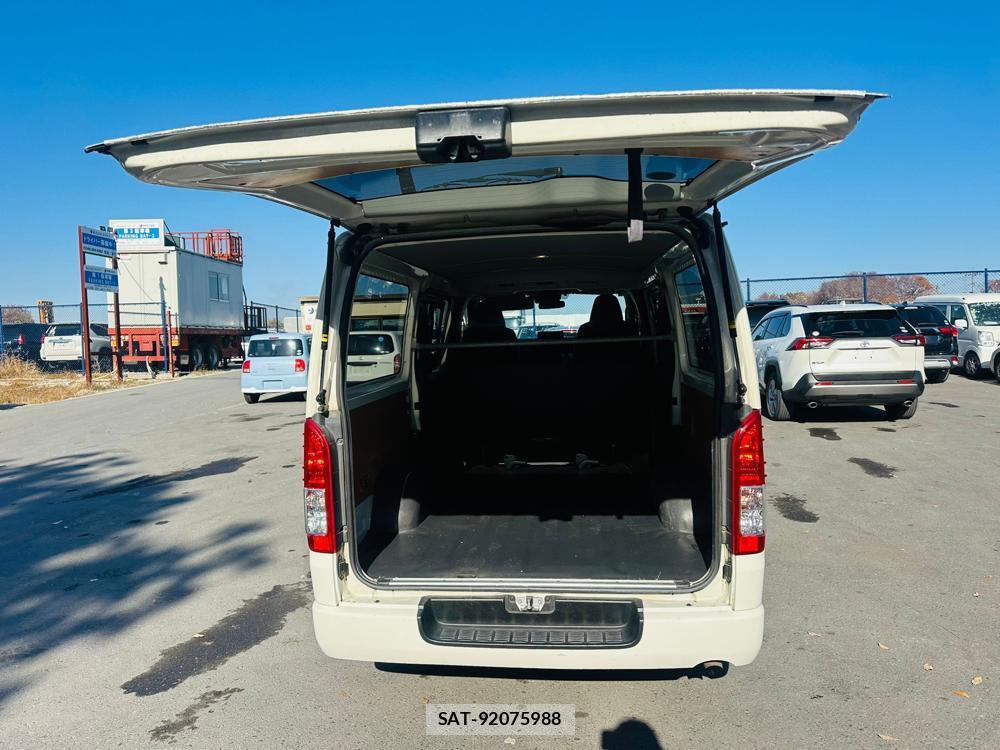 Toyota HIACE VAN 2019 1491629-26