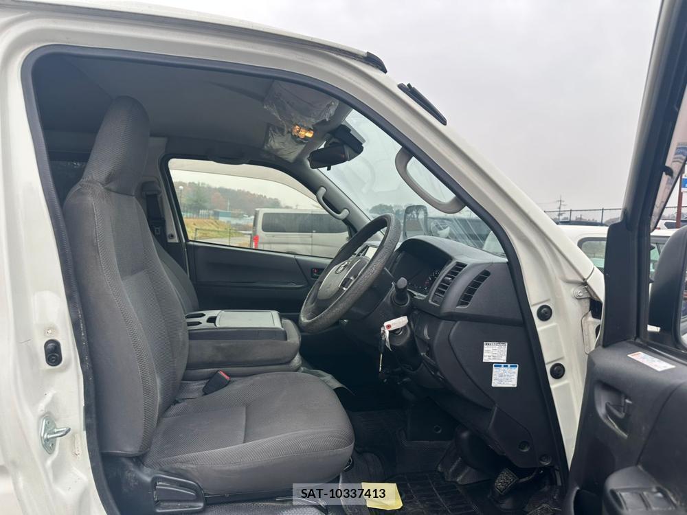 Toyota HIACE VAN 2020 1523262-12
