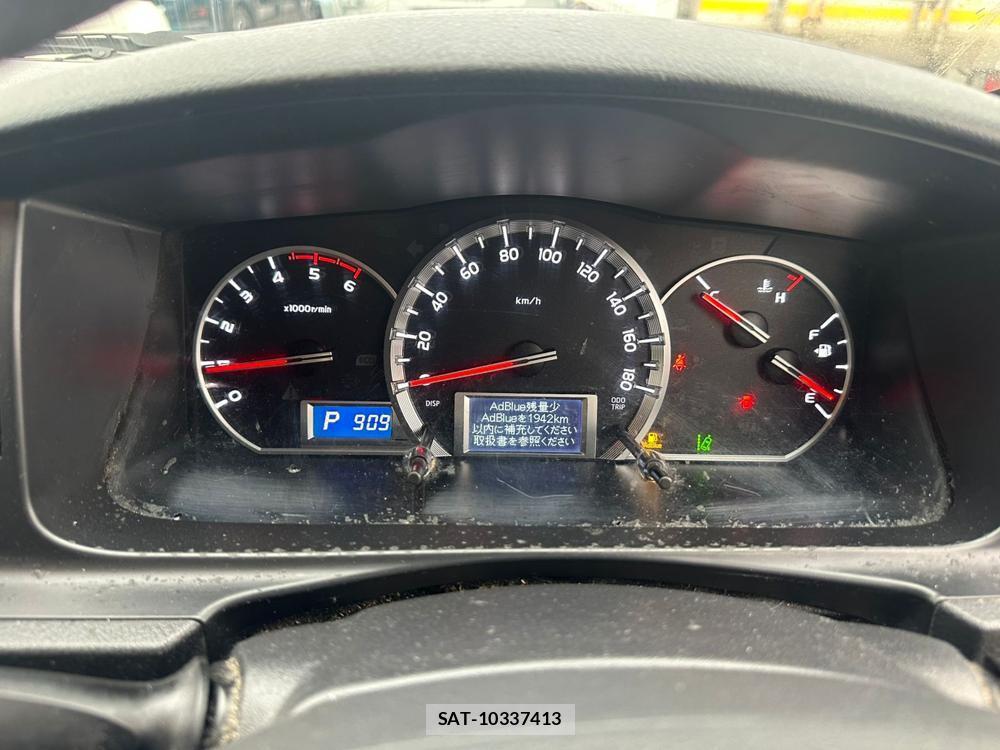 Toyota HIACE VAN 2020 1523262-15