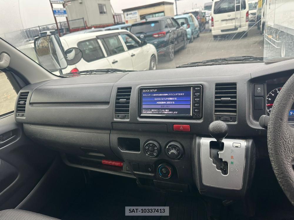 Toyota HIACE VAN 2020 1523262-18