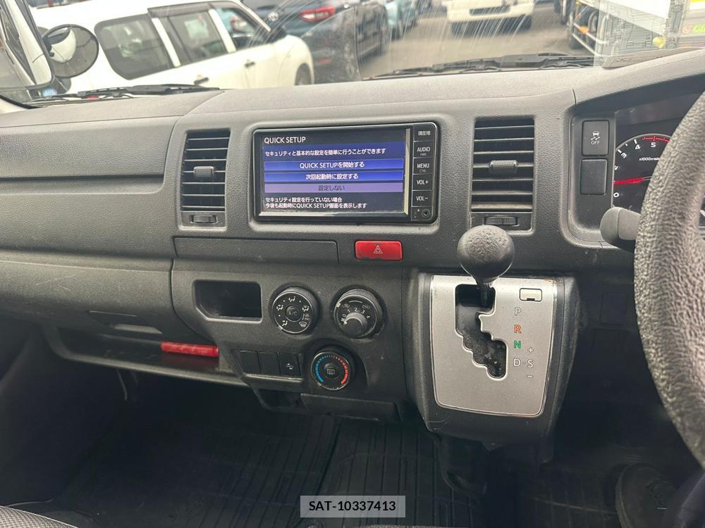 Toyota HIACE VAN 2020 1523262-19