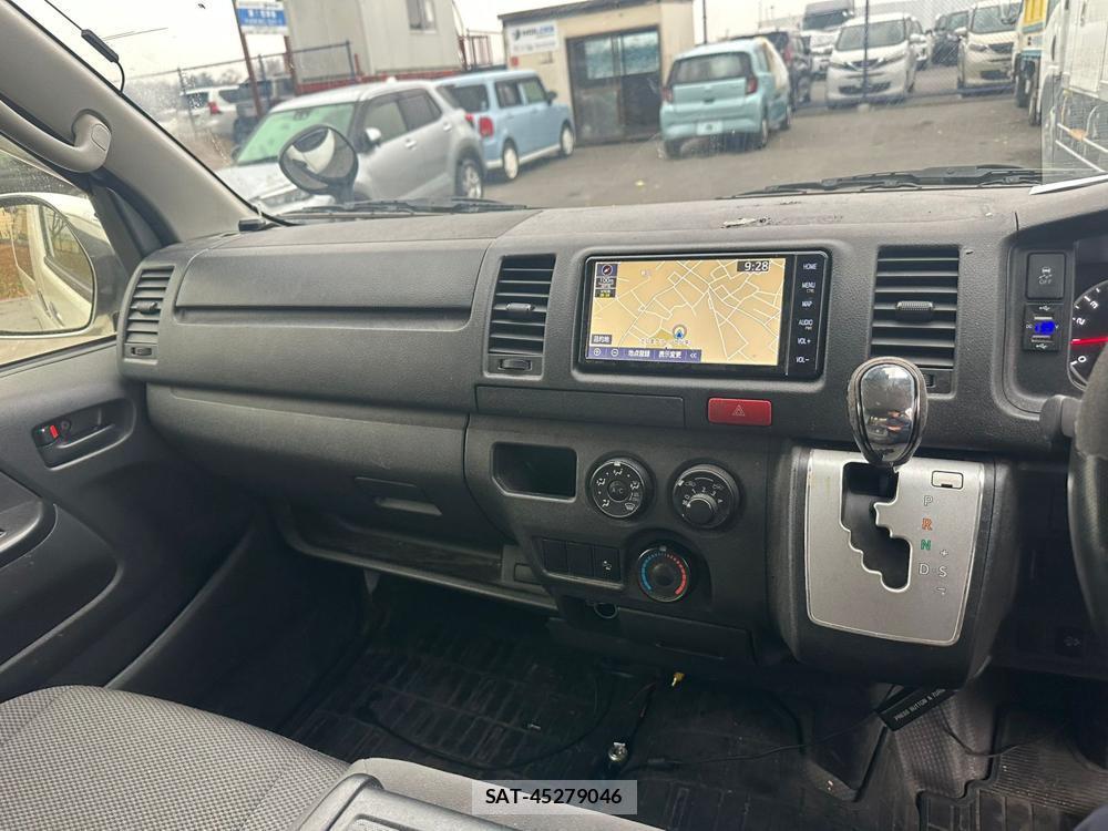 Toyota HIACE VAN 2020 1523264-17
