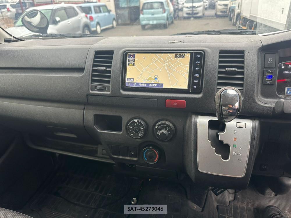 Toyota HIACE VAN 2020 1523264-18