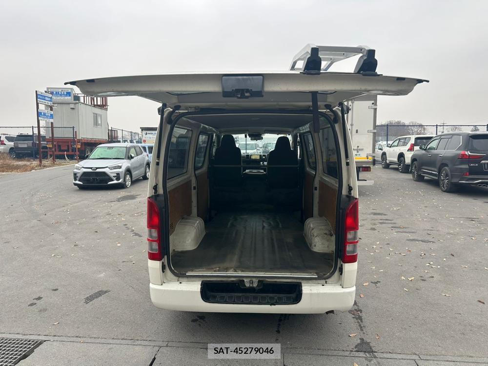 Toyota HIACE VAN 2020 1523264-26
